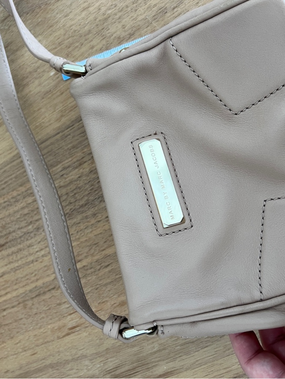 Marc Jacobs Leather Crossbody Bag - Picture 8 of 8